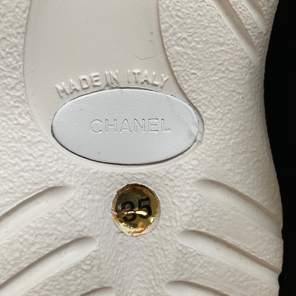 Chanel white grey rubber sandals mules size 35-5 slides slip on flats flip flops - Picture 8 of 8
